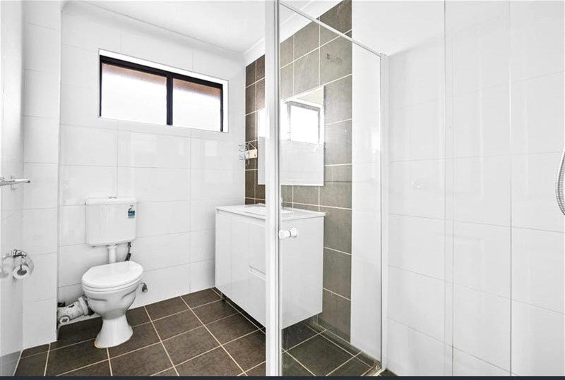Modern 2 Bedroom Unit in Prime Liverpool Location