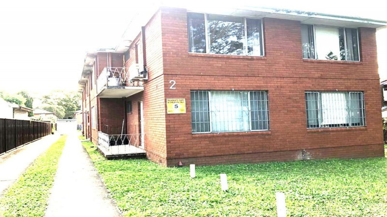 8/2 Third Avenue, Campsie,NSW 2194